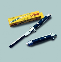 Switchblade Comb